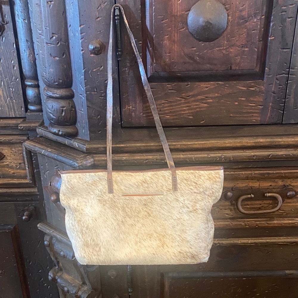 Elegant Cream Leather/Cowhide  Women's Bag